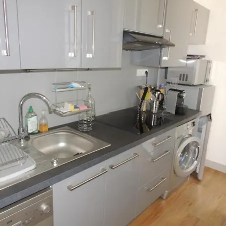 T3 Confortable A Royan, Proche Et Commerces - Fr-1-71-51 *