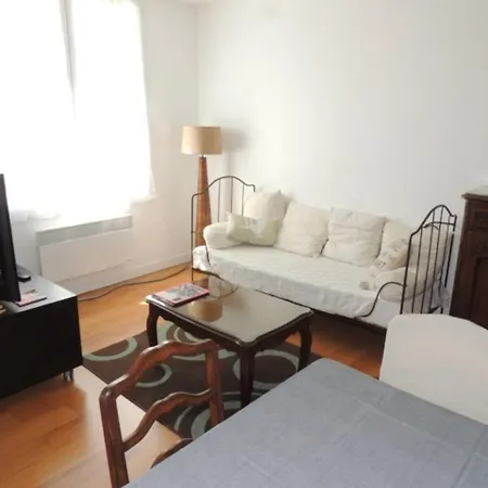 Apartment T3 Confortable A 300m Plage, Terrasse, Proche Commerces Et Marche - Fr-1-71-51 *